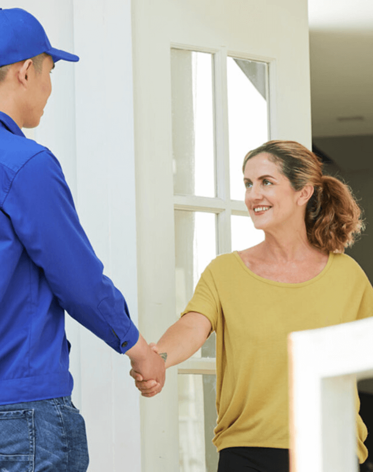 Expert plumber providing Reverse Osmosis service